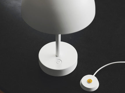Nordlux wiederaufladbare Tischleuchte Ellen To Go LED Weiß