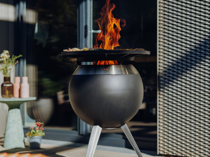 Höfats MOON 45 rauchfreier Feuerkorb mit Plancha
